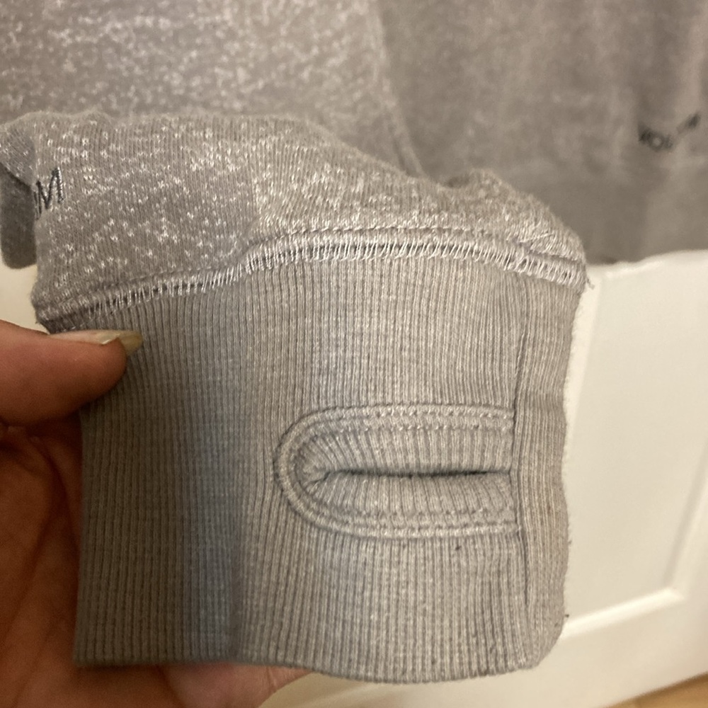 3/$20 bundle and save… 
Cute pullover large - Picture 3 of 11